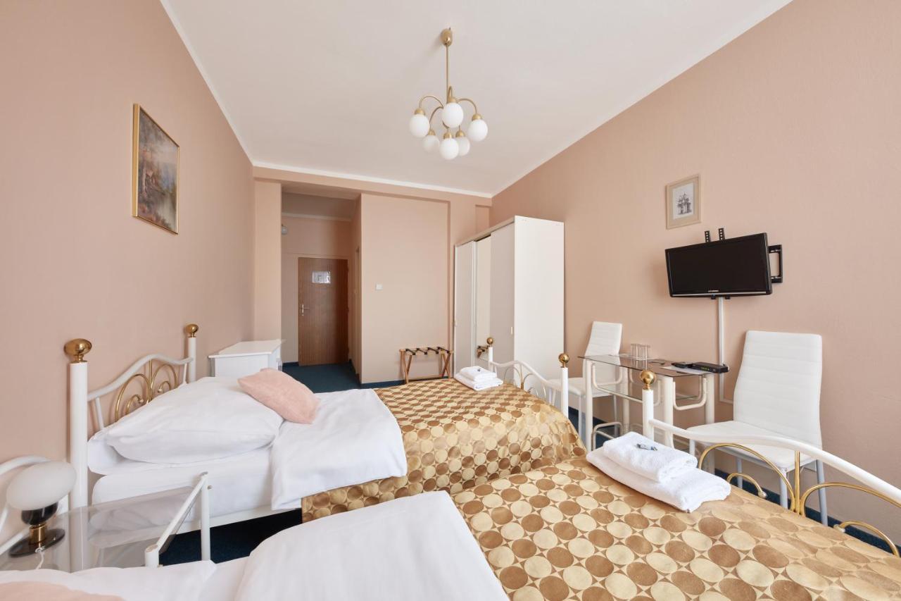 Hotel Roosevelt Litomerice Exterior photo