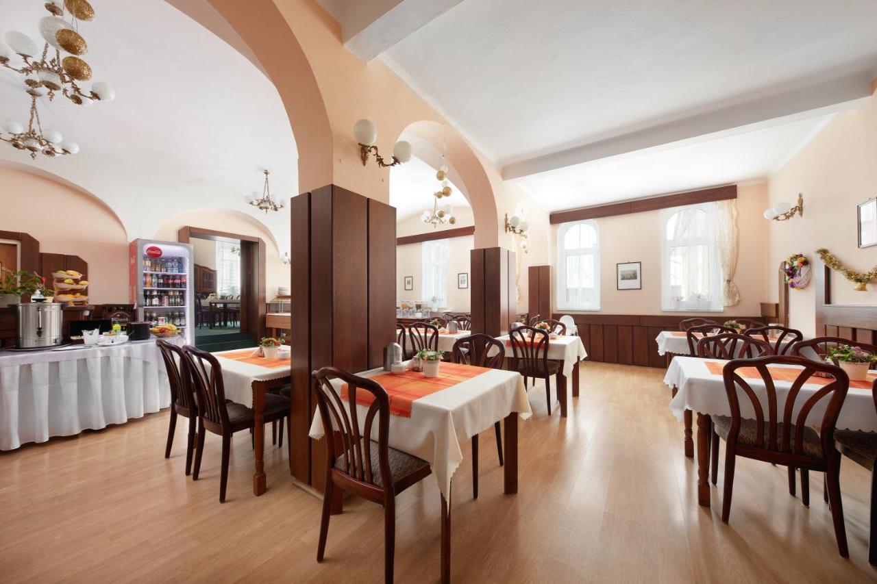 Hotel Roosevelt Litomerice Exterior photo