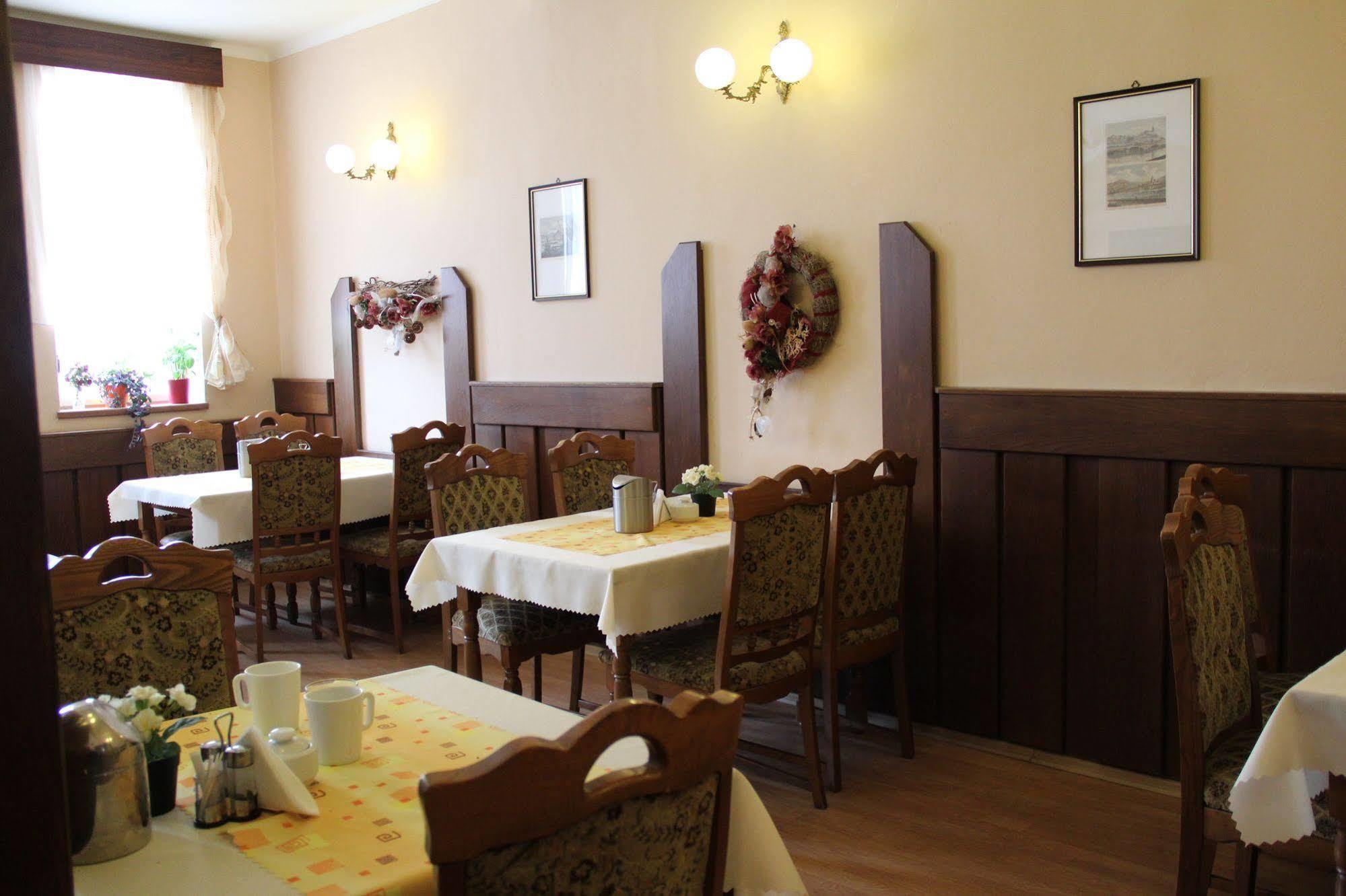 Hotel Roosevelt Litomerice Exterior photo
